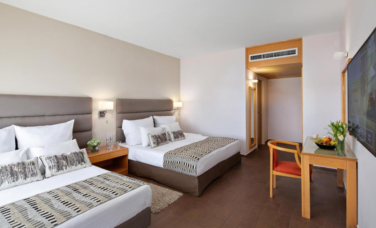 C Hotel Neve Ilan Ngoại thất bức ảnh