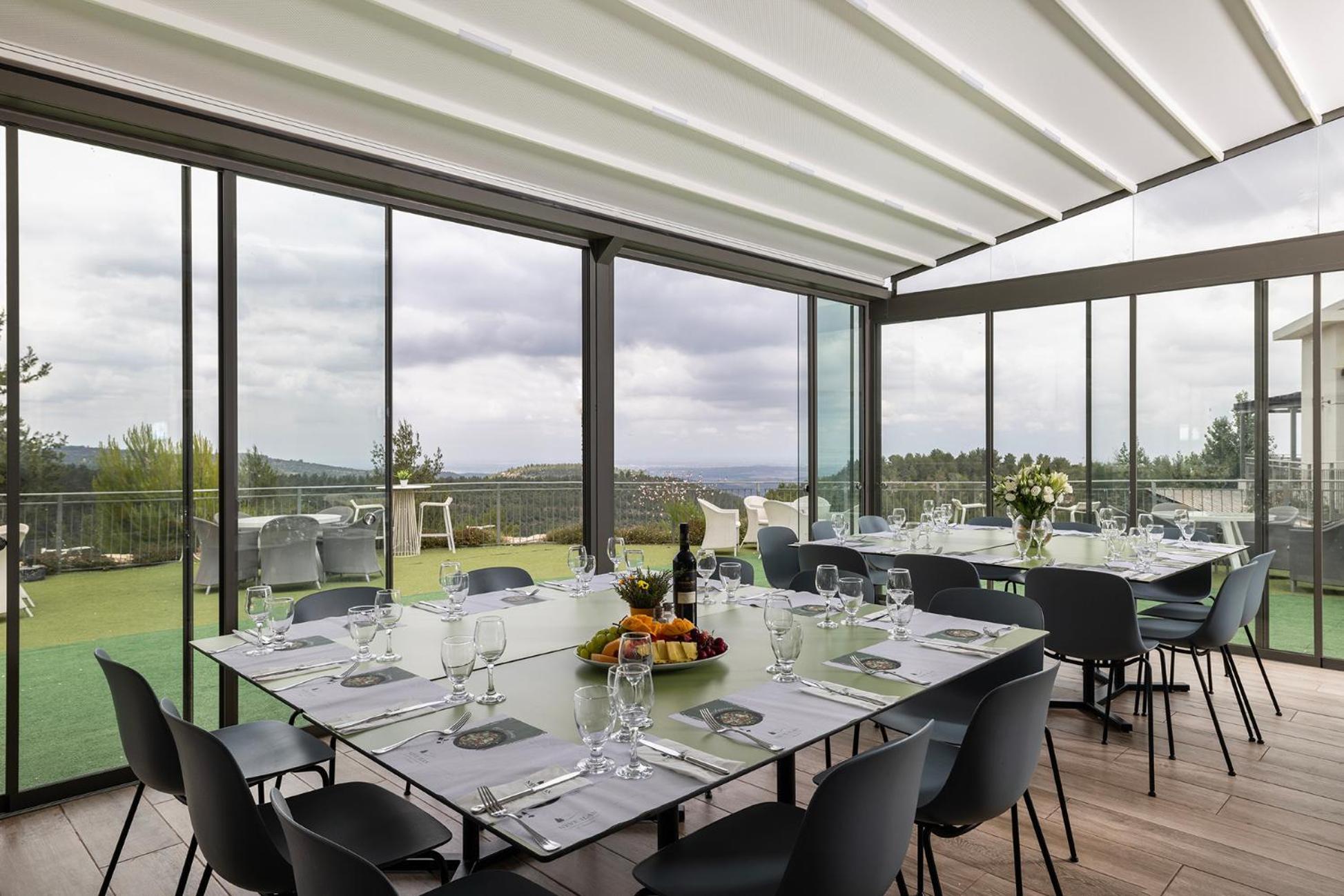 C Hotel Neve Ilan Ngoại thất bức ảnh