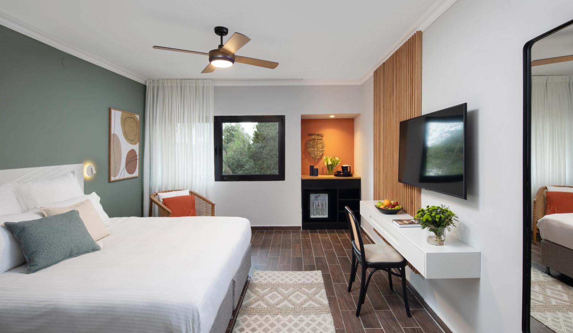 C Hotel Neve Ilan Ngoại thất bức ảnh