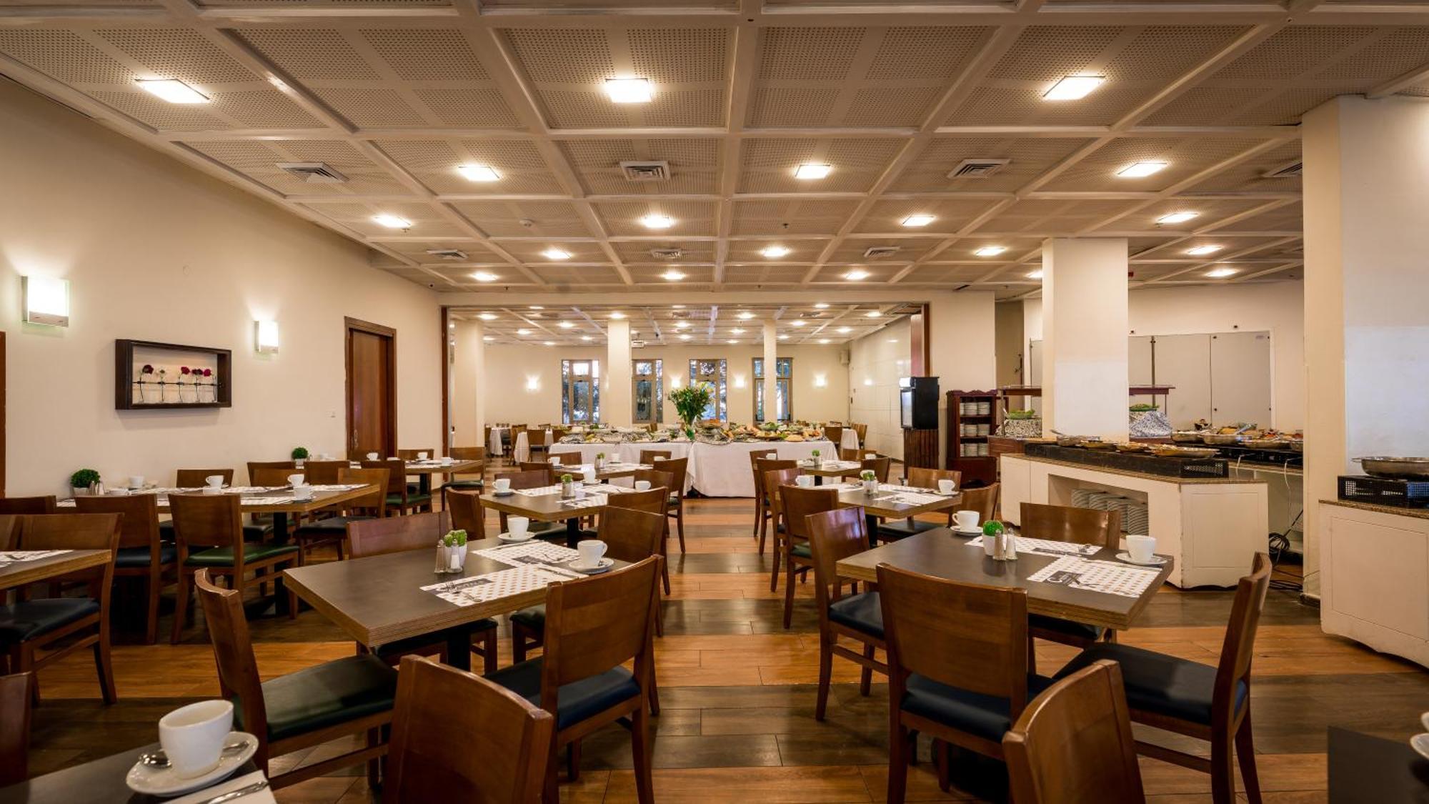C Hotel Neve Ilan Ngoại thất bức ảnh