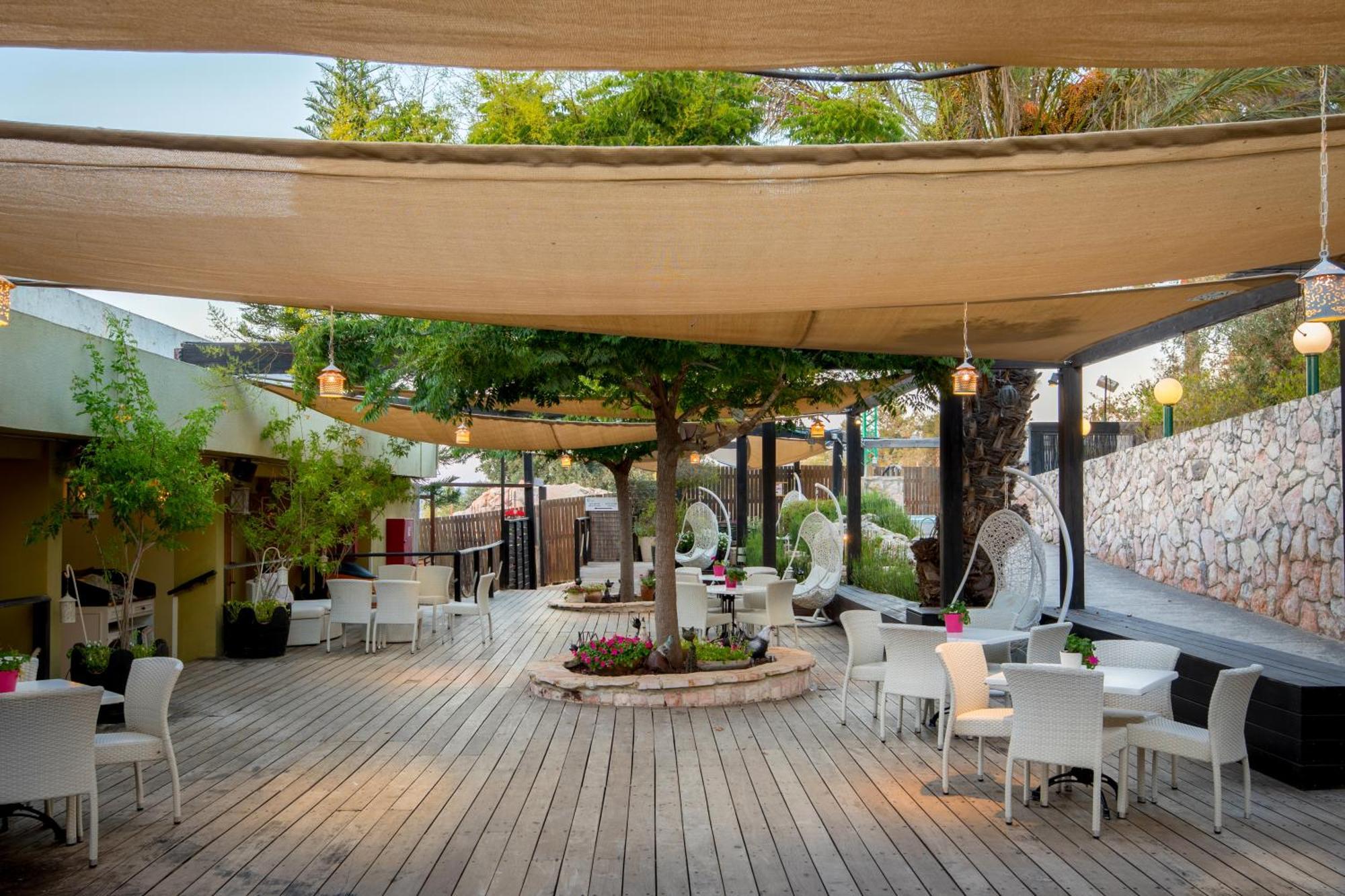 C Hotel Neve Ilan Ngoại thất bức ảnh