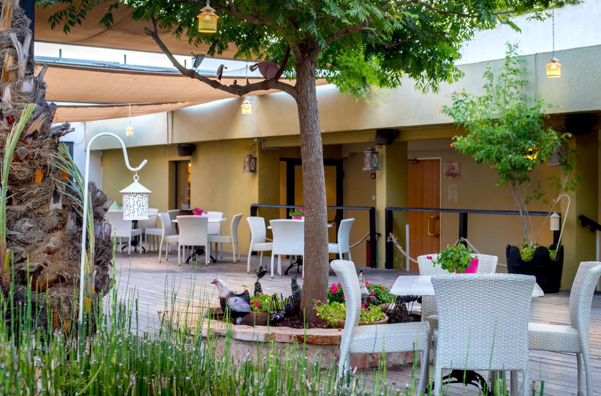 C Hotel Neve Ilan Ngoại thất bức ảnh