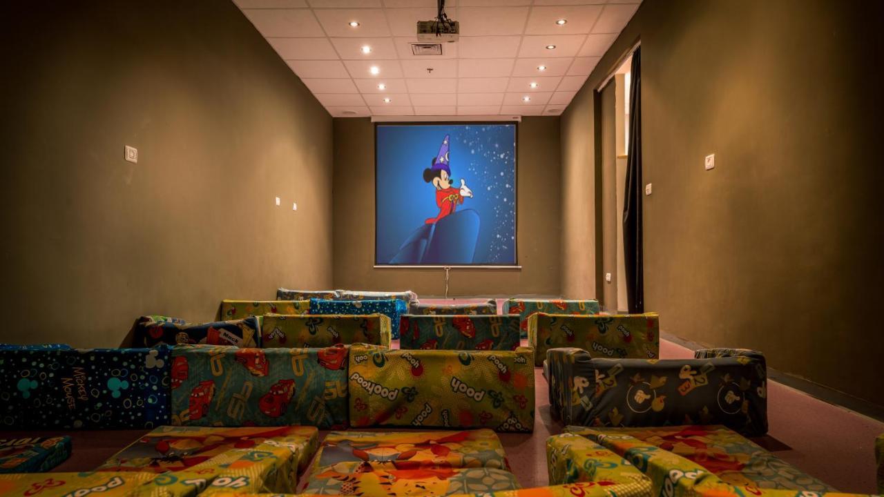 C Hotel Neve Ilan Ngoại thất bức ảnh