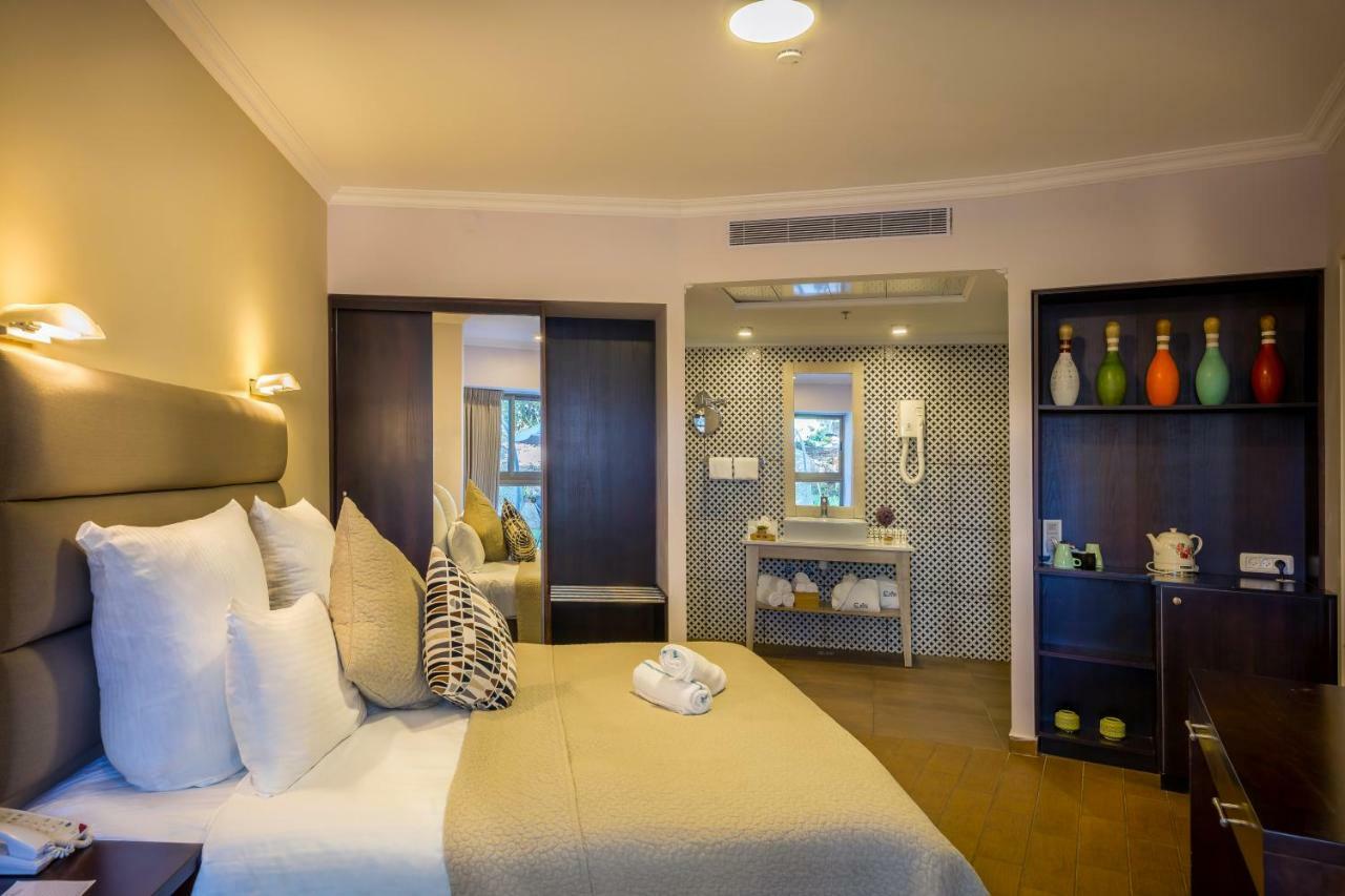 C Hotel Neve Ilan Ngoại thất bức ảnh