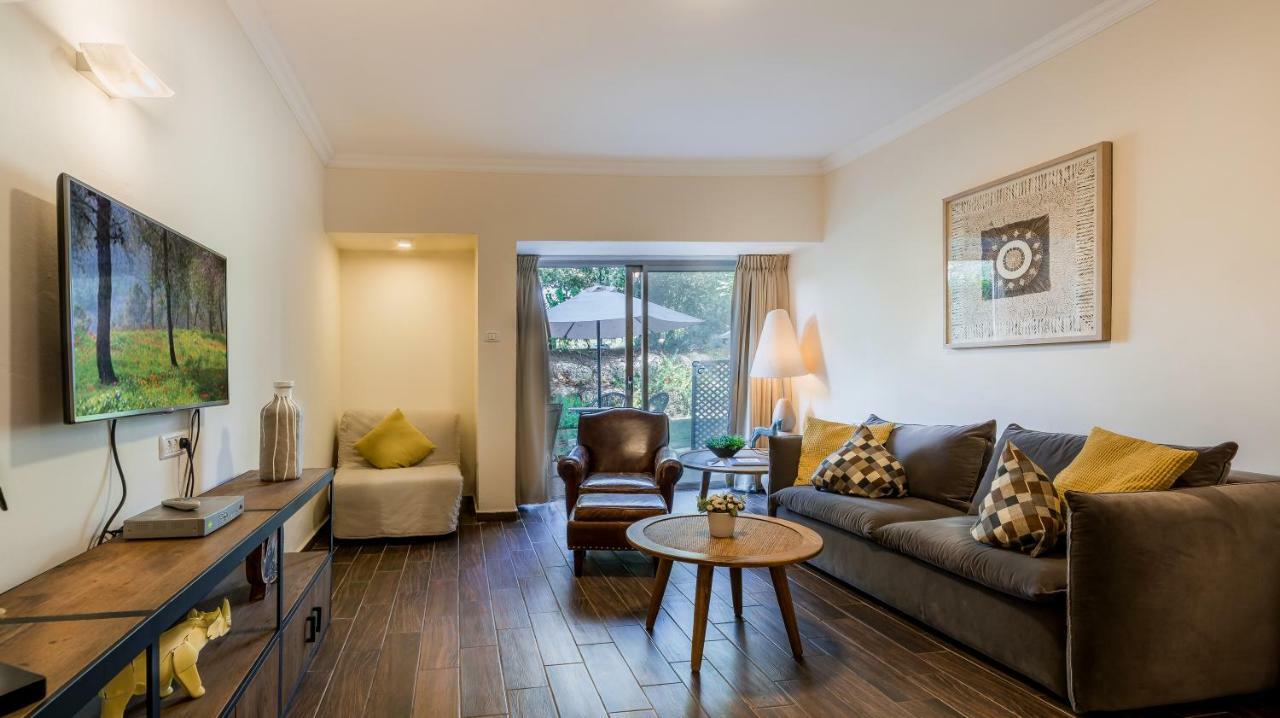 C Hotel Neve Ilan Ngoại thất bức ảnh